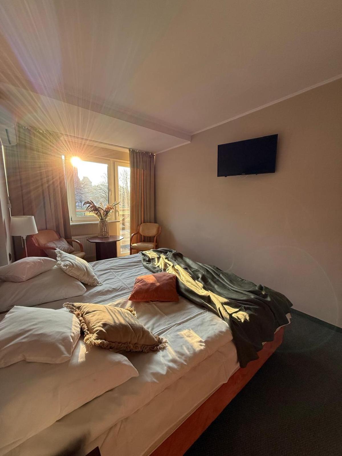 Hotel Kopernik Frombork Kültér fotó