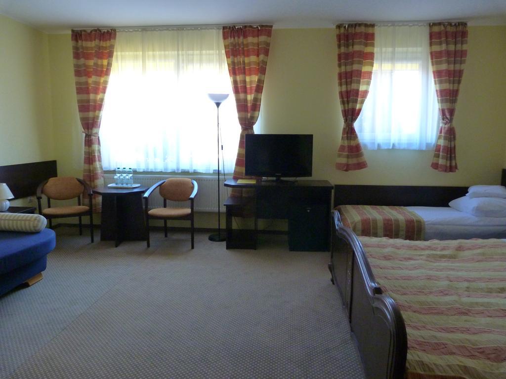 Hotel Kopernik Frombork Kültér fotó