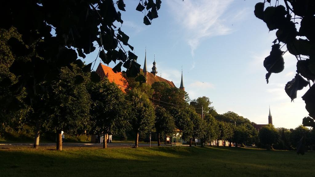 Hotel Kopernik Frombork Kültér fotó
