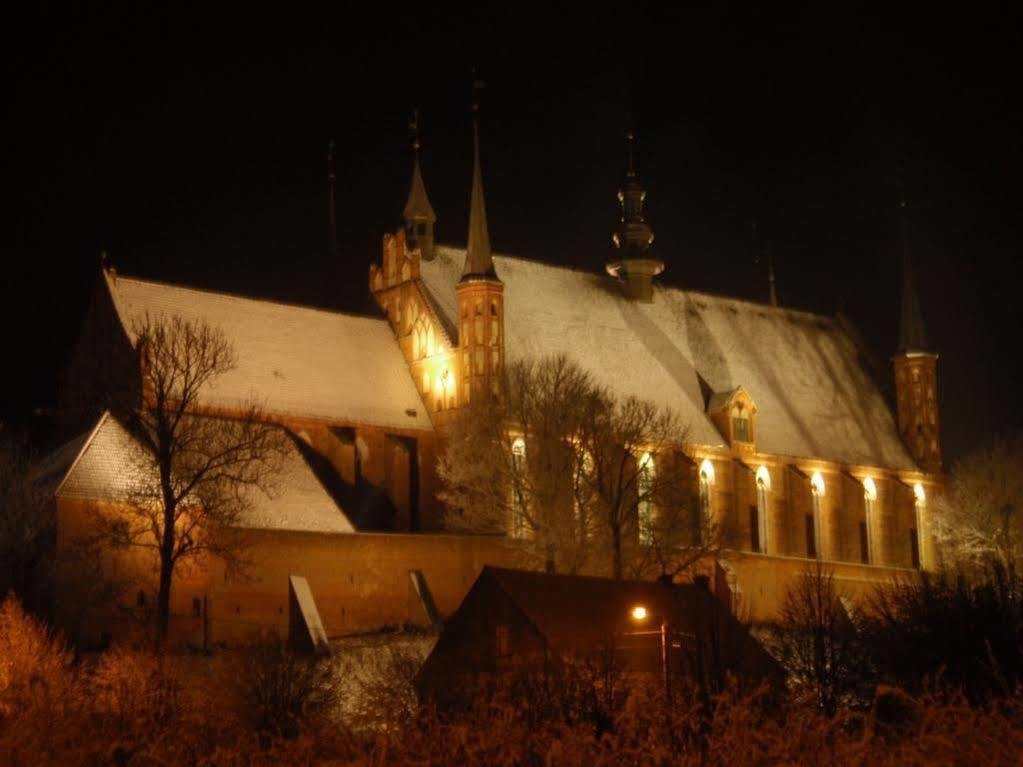 Hotel Kopernik Frombork Kültér fotó